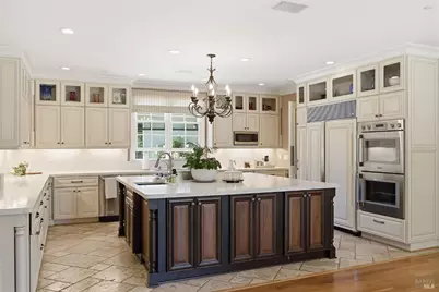 18880 Bella Vina, Saratoga, CA 95070 - Photo 23