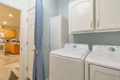 376 Glacier Way, San Rafael, CA 94903 - Photo 15