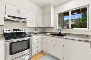 1056 Los Gamos Rd, San Rafael, CA 94903 - Photo 11