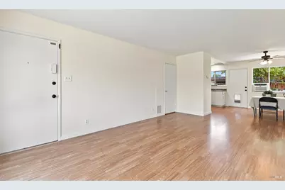 1056 Los Gamos Road #E, San Rafael, CA 94903 - Photo 9