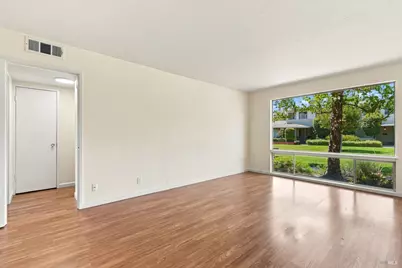 1056 Los Gamos Road #E, San Rafael, CA 94903 - Photo 5