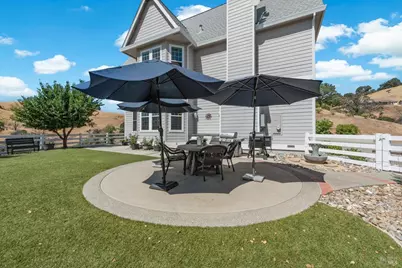 3928 Sierra Vista Drive, Vacaville, CA 95688 - Photo 71