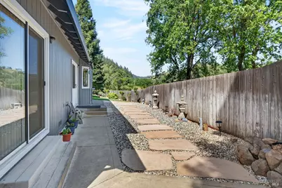 586 Hillside Drive, Cloverdale, CA 95425 - Photo 35
