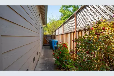 950 Wright Street, Santa Rosa, CA 95404 - Photo 37