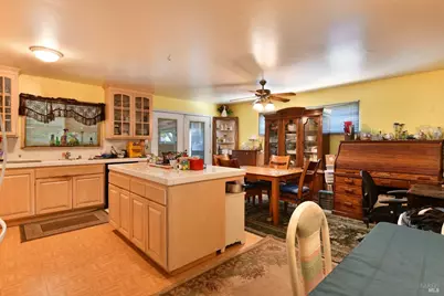 2215 Santa Fe Drive, Santa Rosa, CA 95405 - Photo 3