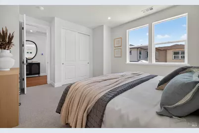 2442 Linwood Avenue, Santa Rosa, CA 95404 - Photo 29