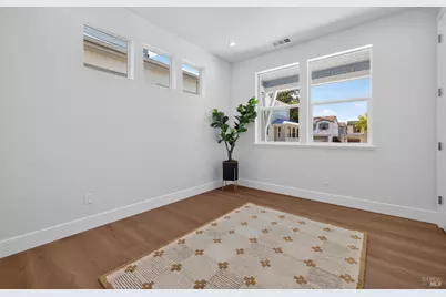 2442 Linwood Avenue, Santa Rosa, CA 95404 - Photo 23