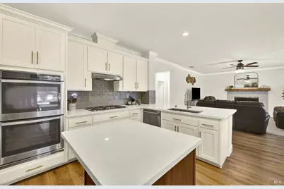 818 Westgate Drive, Vacaville, CA 95687 - Photo 25