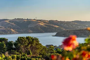 411 York Dr, Benicia, CA 94510 - Photo 59