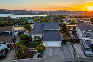 411 York Dr, Benicia, CA 94510 - Photo 77