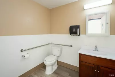 5256 Aero Drive, Santa Rosa, CA 95403 - Photo 9