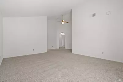 7486 Mercedes Way, Rohnert Park, CA 94928 - Photo 9