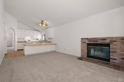 7486 Mercedes Way, Rohnert Park, CA 94928 - Photo 11