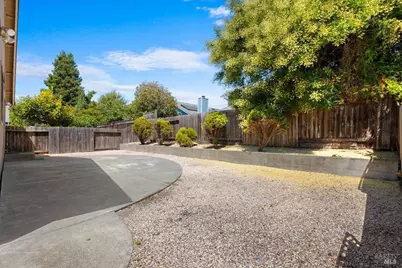 7486 Mercedes Way, Rohnert Park, CA 94928 - Photo 33