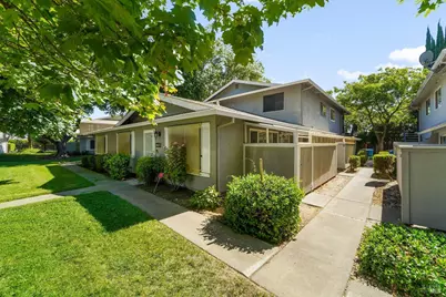 122 Del Rio Court #4, Vacaville, CA 95687 - Photo 1
