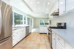 1 Plata Ct, Novato, CA 94947 - Photo 5
