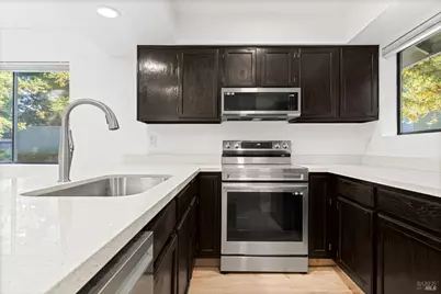 79 Village Parkway, Napa, CA 94558 - Photo 17
