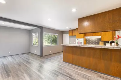 315 Barcelona Street, Vallejo, CA 94591 - Photo 5