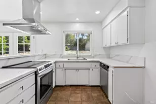 225 Spring St, Napa, CA 94559 - Photo 13