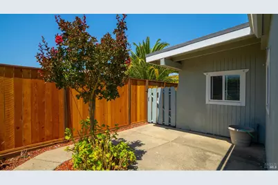 1274 Parkwood Drive, Novato, CA 94947 - Photo 27