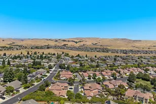 386 Columbia Cir, Benicia, CA 94510 - Photo 35