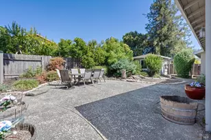 1295 Beechwood Dr, Petaluma, CA 94954 - Photo 21