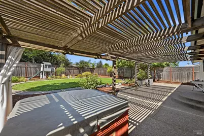1263 Marian Way, Petaluma, CA 94954 - Photo 23