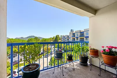 100 Thorndale Drive #343, San Rafael, CA 94903 - Photo 3