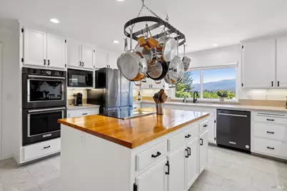 10 Santa Yorma Court, Novato, CA 94945 - Photo 21