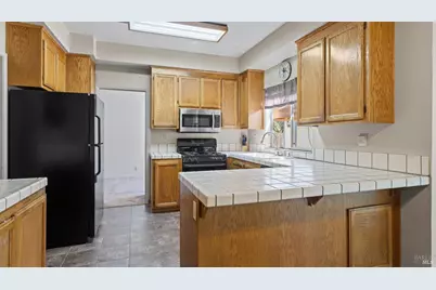 393 Limerick Way, Vacaville, CA 95688 - Photo 19