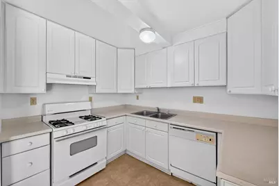 1006 Buchanan Street, Fairfield, CA 94533 - Photo 11