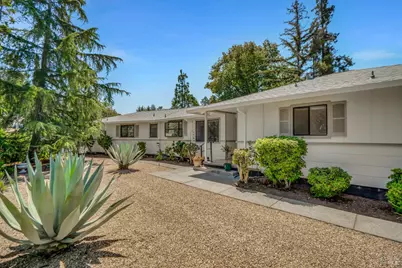 385 Lakeview Drive, Napa, CA 94559 - Photo 5