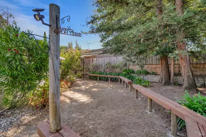 385 Lakeview Drive, Napa, CA 94559 - Photo 37