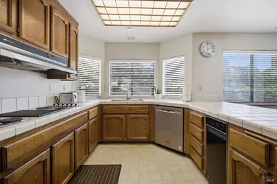 590 Wellfleet Drive, Vallejo, CA 94591 - Photo 9