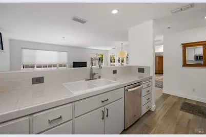 530 Entrada Drive #202, Novato, CA 94949 - Photo 7