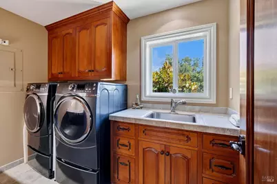 1176 Castle Oaks Drive, Napa, CA 94558 - Photo 61