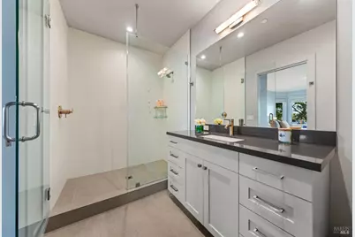 290 Beach Road, Belvedere, CA 94920 - Photo 49