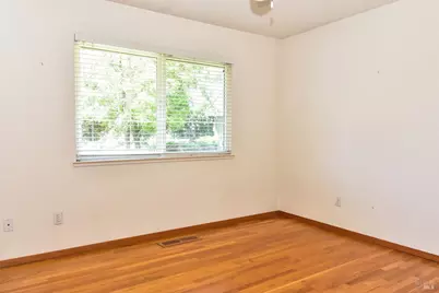 18945 Carillo Court, Sonoma, CA 95476 - Photo 11