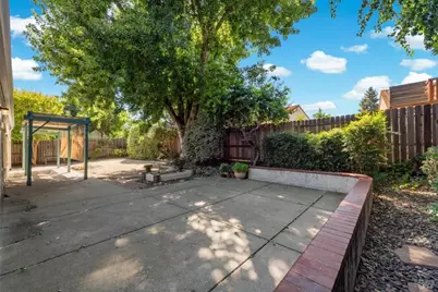 712 Ashford Court, Vacaville, CA 95687 - Photo 69