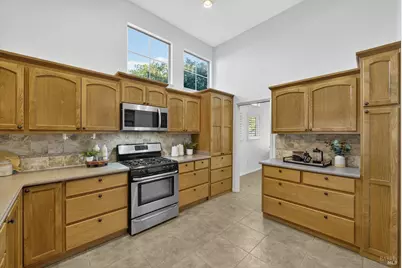 712 Ashford Court, Vacaville, CA 95687 - Photo 21