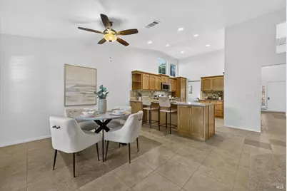 712 Ashford Court, Vacaville, CA 95687 - Photo 39