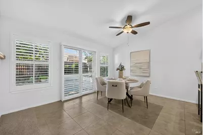712 Ashford Court, Vacaville, CA 95687 - Photo 41