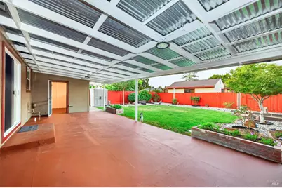 72 Bellevue Avenue, Napa, CA 94558 - Photo 27