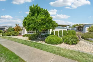 90 Hacienda Dr, Napa, CA 94558 - Photo 59