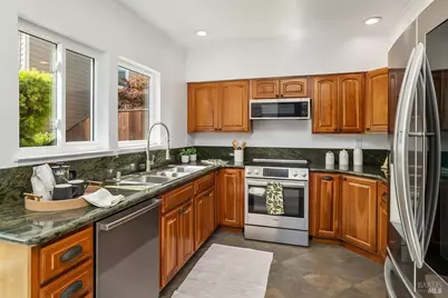85 Parkview Circle, Corte Madera, CA 94925 - Photo 11