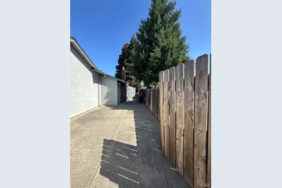 107 Greg Court, Vacaville, CA 95687 - Photo 33