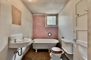 2001 Redwood Dr, Healdsburg, CA 95448 - Photo 5