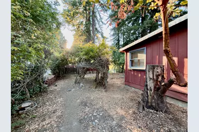 2001 Redwood Drive, Healdsburg, CA 95448 - Photo 19