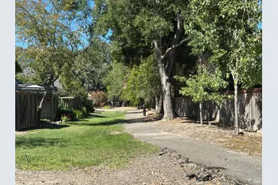230 Courtyards East, Windsor, CA 95492 - Photo 23