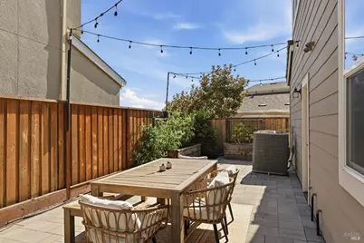 547 Sapphire Street, Petaluma, CA 94952 - Photo 61